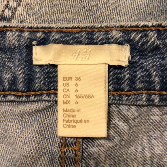 H&M High Waisted Ripped Shorts - Picture 4 of 4